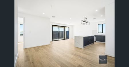 🏡 Stylish Brand-New Family Home for Lease in Claremont Meadows - Photo 3