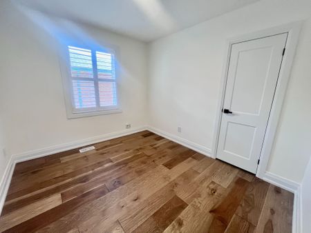 For Lease - 22 Frolick Crescent, Toronto, Ontario - Photo 5