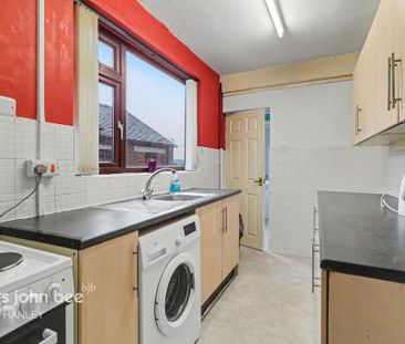 2 bedroom terraced house to rent - Photo 3