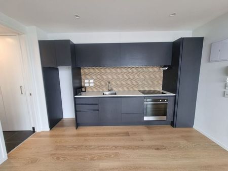 Modern 1BR Apt in Vibrant Takapuna! - Photo 3