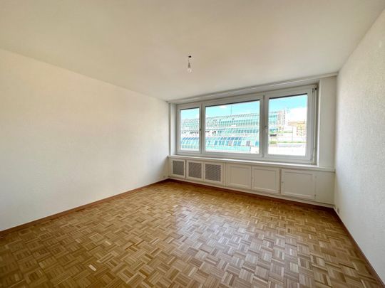 Charmant appartement de 2.5 pièces avec un balcon - Photo 1