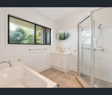 "THE BLUE HOUSE" - SPACIOUS FAMILY HOME DESIGNED OVER THREE LEVELS - Photo 5