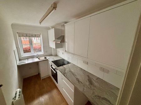 Bishopsgarth, Northallerton - Photo 2