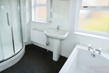 6 bedroom semi-detached house to rent - Photo 2