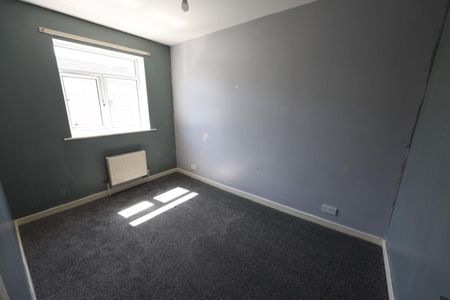 3 bedroom House To Let - Photo 2