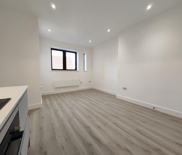 1 bedroom Flat To Let - Photo 1