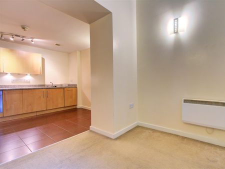 Flat to rent on - Photo 3