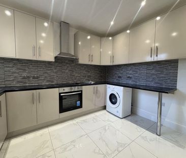 5 bedroom terraced house to rent - Photo 5