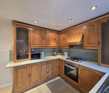 3 bedroom terraced house to rent - Photo 6