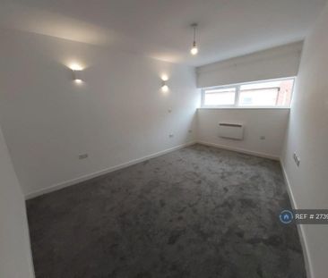 3 bedroom flat to rent - Photo 5