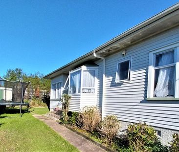 Wonderful Quiet Family Home - Photo 6