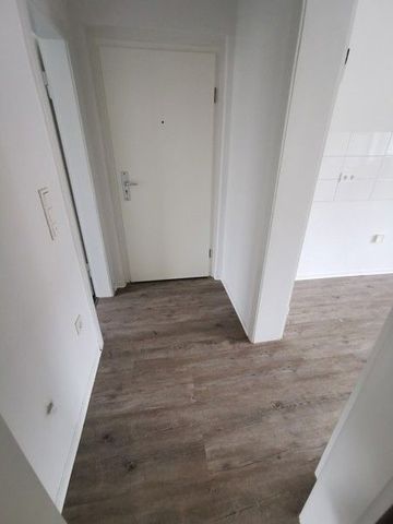 Renovierte 2,5-Zimmer-Wohnung mit Balkon! - Photo 5