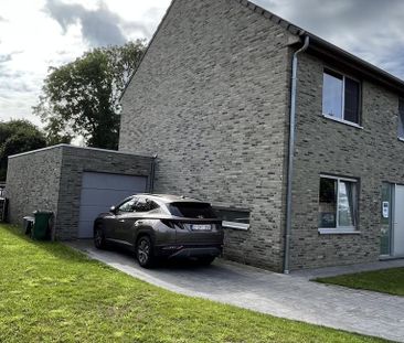 Koppelwoning te huur in Eke voor € 1.180 met 3 slaapkamers - Foto 1