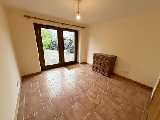 2 bedroom house to rent - Photo 1