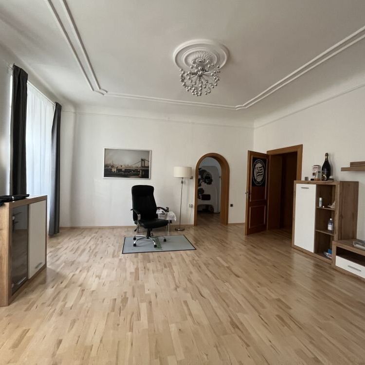 Absolut gemütliche 5-Zimmer-Wohnung in zentraler Lage ganz nahe der Inneren Stadt – Provisionsfrei! - Foto 1