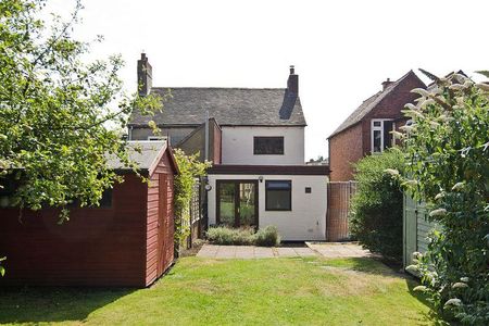 2 bedroom semi-detached house to rent - Photo 2