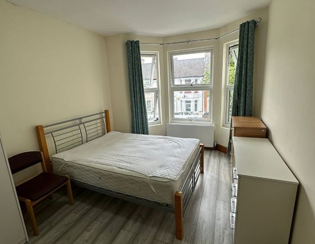 Room in a Shared House, Berners Road, N22 - Photo 1