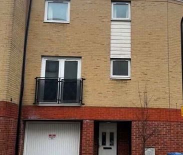 4 Bed Terraced House, White Star Place, SO14 - Photo 6