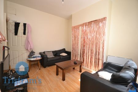 4 bed Mid Terraced House for Rent - Photo 3