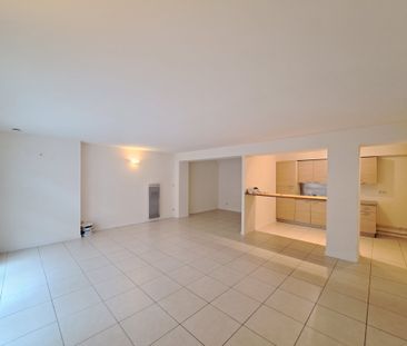 Location Appartement 2 pièces 68m² TROYES 10000 - Photo 2