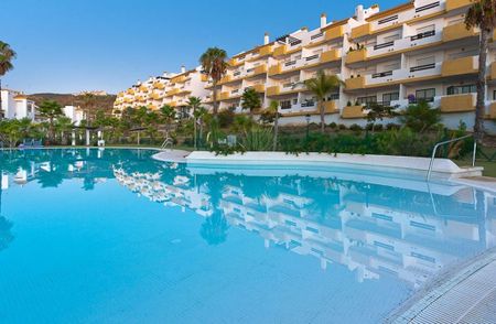 Luxury Apartment for rent in Mijas, Andalusia - Photo 3