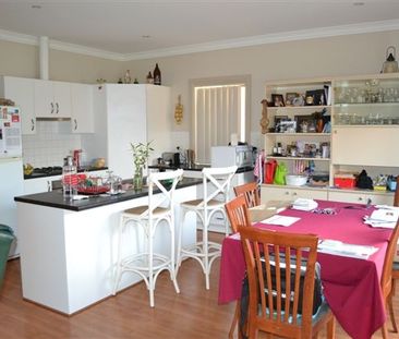 Lovely Home In Great Location - Photo 3