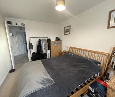 3 bedroom end of terrace house to rent - Photo 5