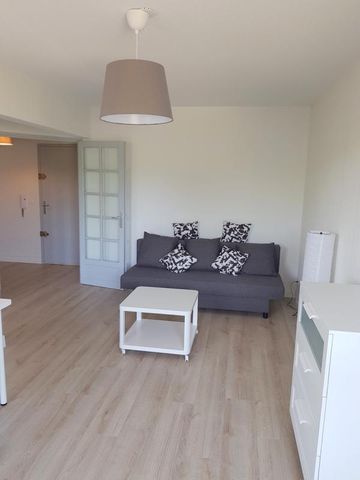 F1 30.81 m², balcon. Cuisine Equipée Indépendante. - Photo 2