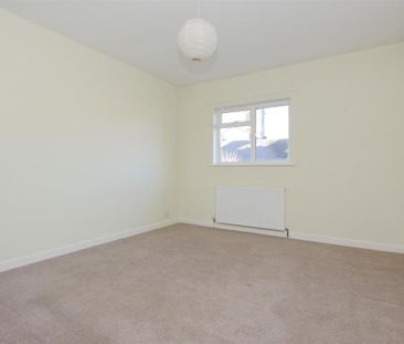 4 bedroom detached house to rent - Photo 6