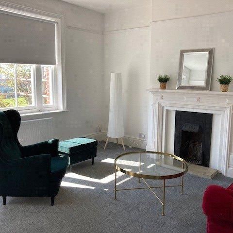 1 bedroom in a flat share to rent - Photo 1