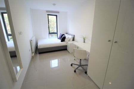 Flat 16, Westmount, LS2 9NZ, Leeds - Photo 2