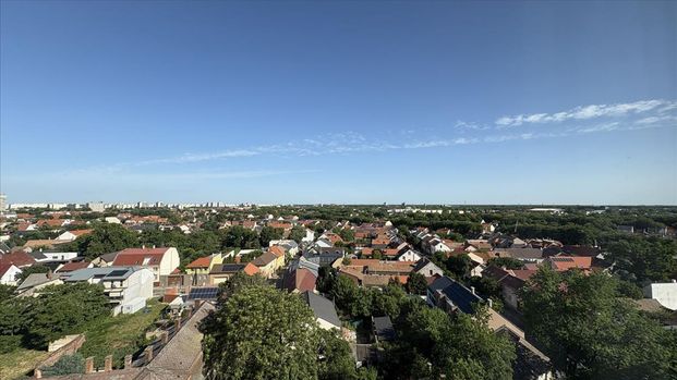 Kiadó felújított panel lakás - Debrecen - Fotó 1