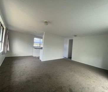 HENDERSON, 3 BEDROOMS - Photo 3