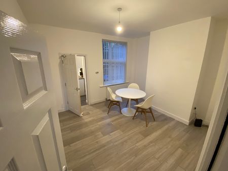 3 Bed Terraced House, Blandford Road, M6 - Photo 4