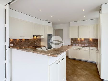 Attic with private roof terrace - Photo 5