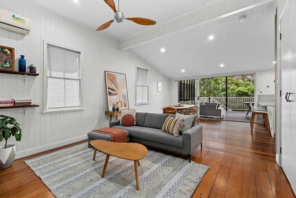 Charming 3-Bedroom Home in Annerley - Photo 1