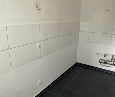 Demnächst frei! 2-Zimmer-Wohnung in Düsseldorf Garath mit Balkon - Photo 3