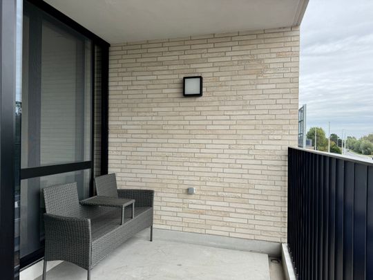 Stijlvol en energiezuinig nieuwbouwappartement met 2 slaapkamers te huur aan de rand van Veurne - Foto 1