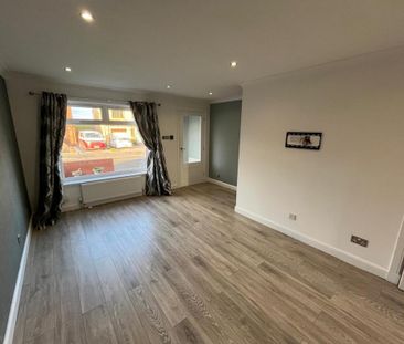 2 bedroom semi-detached house to rent - Photo 5