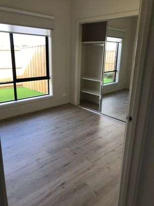 Wyndham Vale - Photo 1