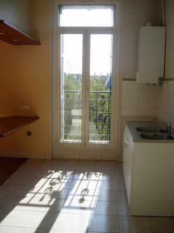 Appartement 3 pièces 78m2 MARSEILLE 8EME 1 086 euros - Photo 5