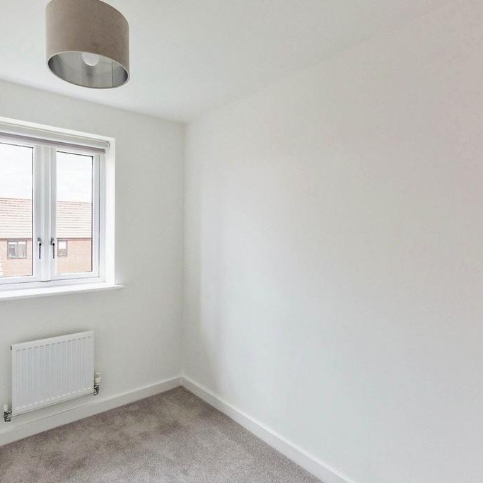 3 bedroom semi-detached house to rent - Photo 1