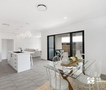 SIMPLEY STUNNING HOME with DUCTED AIR-CONDTIONING - RENT INCREASING... - Photo 2