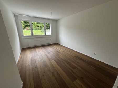"Einzigartige 3.5-Zimmerwohnung mit Balkon" - Photo 3