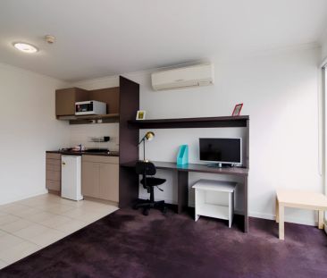 Large 1 Bedroom - Photo 6