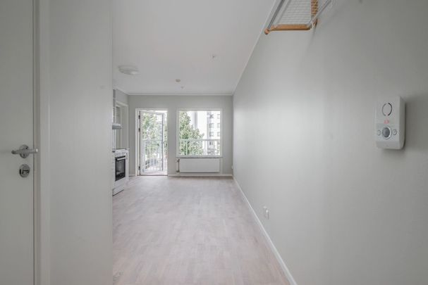 Mjölnergatan, Märsta - Photo 1