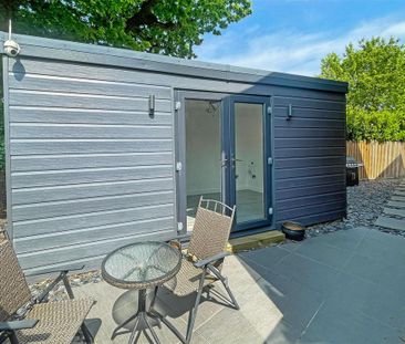 4 bedroom detached house to rent - Photo 6