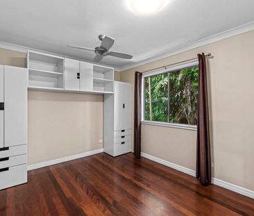 Tropical Backdrop Overlooking Enoggera Creek - Photo 2