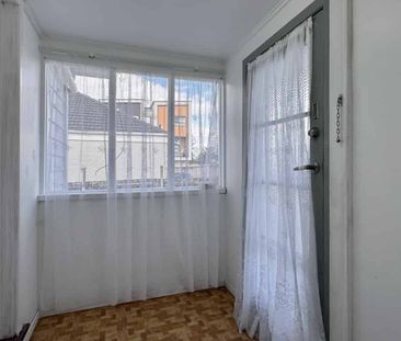 Spacious 3 Bedroom House for Rent in New Lynn $650 Wk - Photo 5