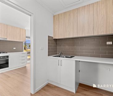 Comfortable & Convenient Living in Reservoir - Photo 5